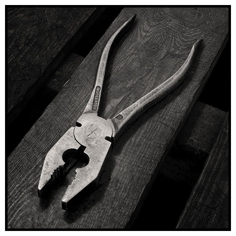pliers