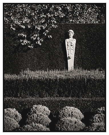 garden statue