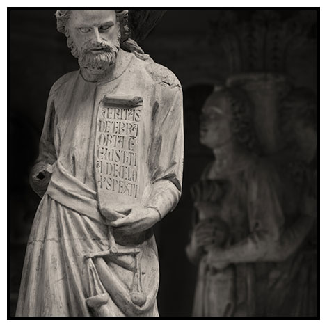 pulpit statue